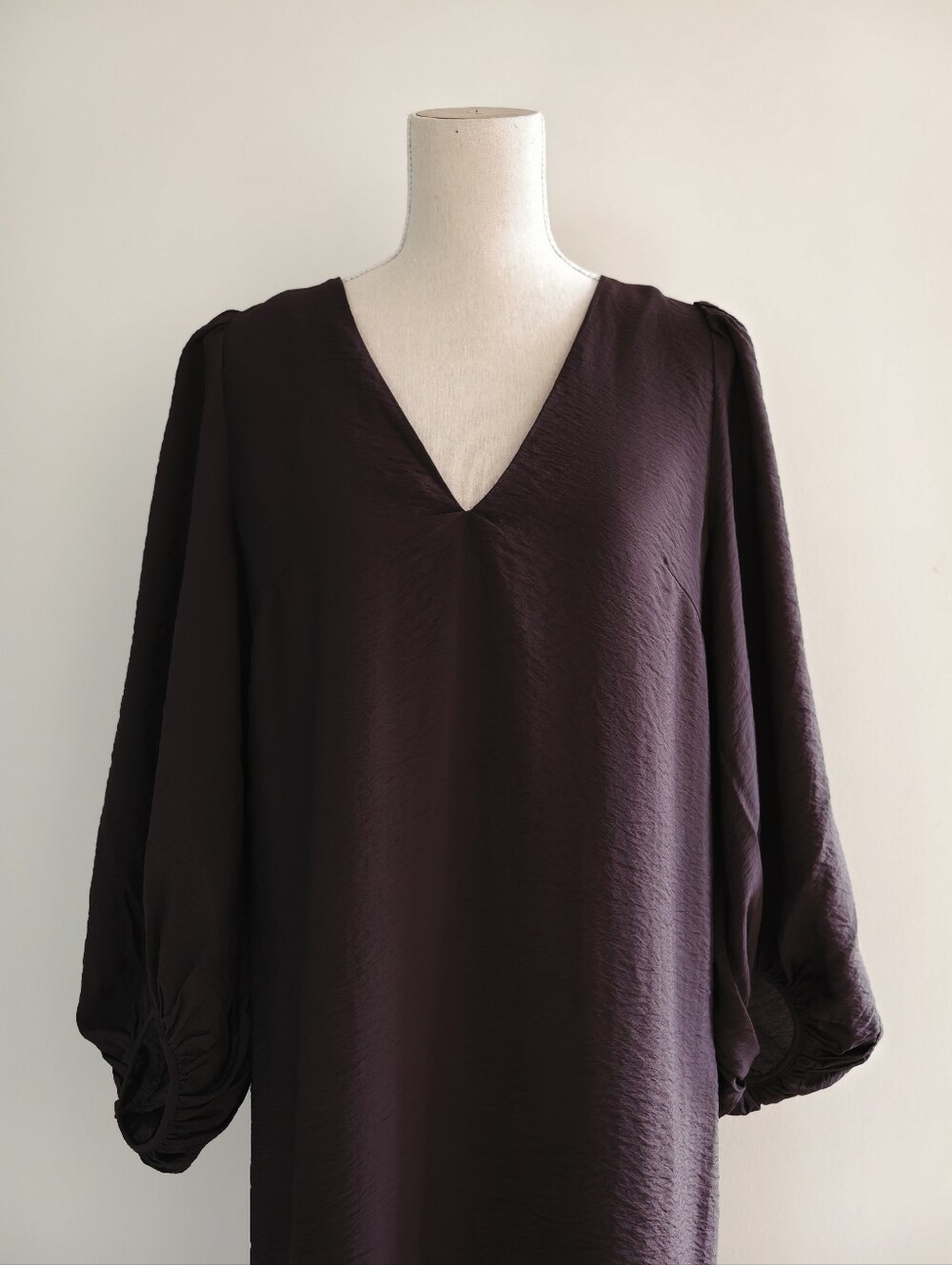 NWT & Other Stories Chocolate Brown V-Neck Midi Dress with Balloon Sleeves - Picture 6 of 15